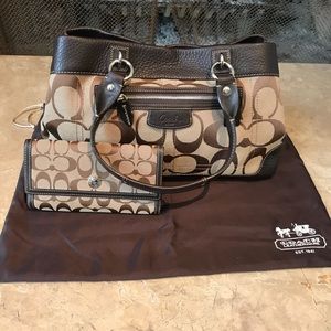 Coach shoulder bag carryall with matching wallet